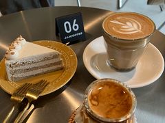 -三勾JJJ Burger&Coffee(梅溪湖店)