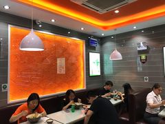 大堂-张亮麻辣烫(上海天津路店)