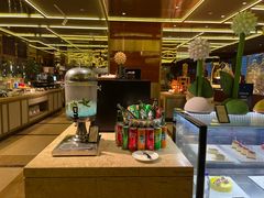 自助取餐区-大中华希尔顿酒店-念自助餐·嗨啤·小龙虾