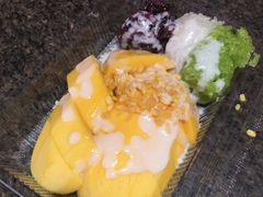 -芒果糯米饭摊子