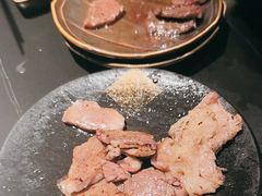 -山川小町·极番烧肉(新地假日广场店)