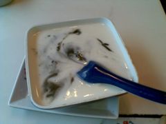 芝麻糊混杏仁茶-发记甜品(豉油街店)