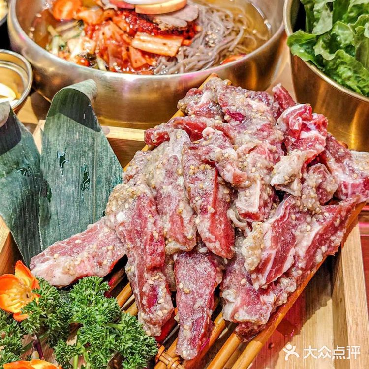 人均不到70就能吃上的超高性价比韩式烤肉确定不来吗？