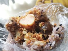 早点的蒸饭包油条-芳婆糕团店(王府大街店)