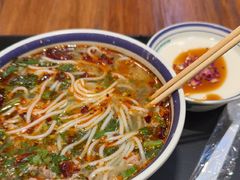 -云阿蛮云南生烫牛肉米线(奉贤路店)