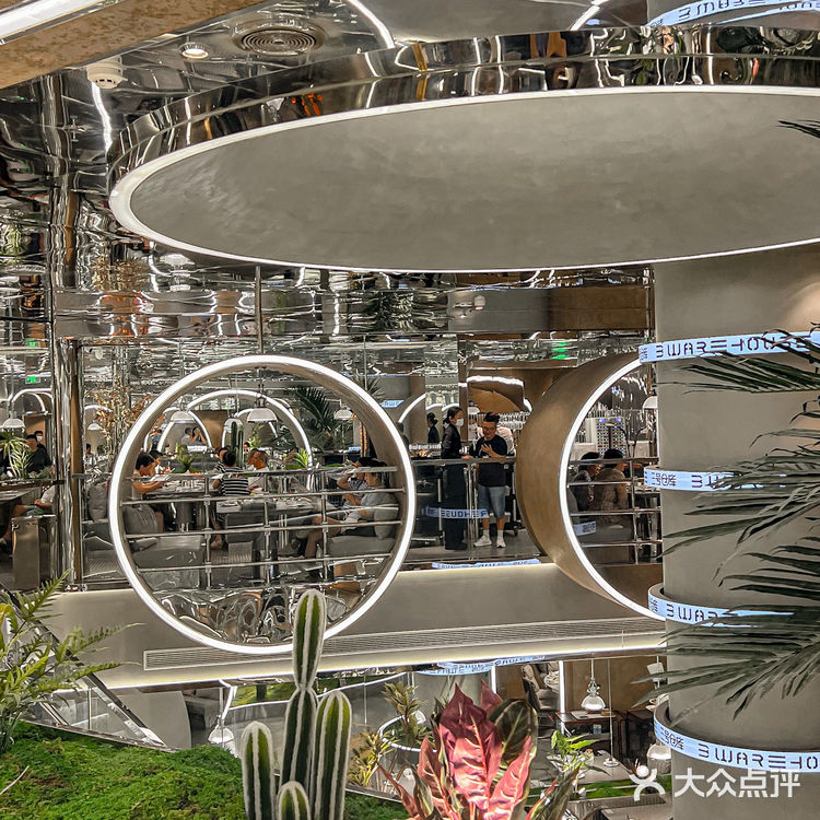 唯一的缺点不在我家楼下!!