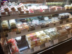 -红宝石·鲜奶小方·海派西点房(南翔店)