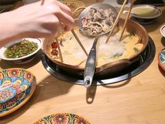 -洱火云南酸菜牛肉火锅(石景山当代商城店)