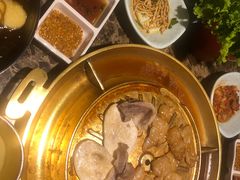 -猪啊牛呀羊啊铜盘烤肉(正大广场店)