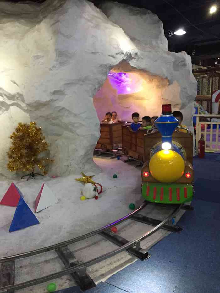 吉米童话王国儿童主题乐园(保利mall店)