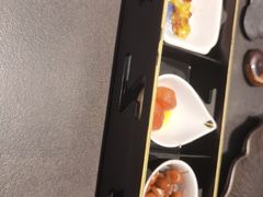 -铭牛烧肉·和牛海鲜自助(高新月牙湖店)