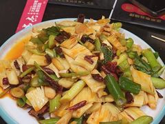 -瑞杰烧烤店·24小时营业(山东路店)