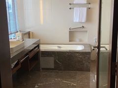 -广州中心皇冠假日酒店