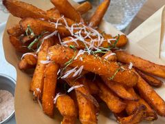 -Mark&Mars Restaurant
