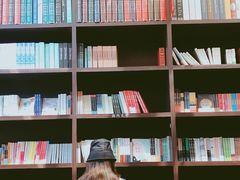 -钟书阁(松江泰晤士小镇店)