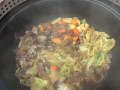 -粘豆包柴火铁锅炖