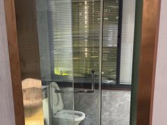 -轻奢·全曼酒店(深圳坂田北地铁站店)