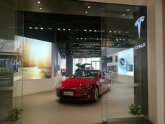 -TESLA 特斯拉(上海太古汇体验店)