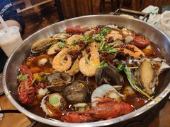 -老东镇啤酒屋海鲜加工·蒸汽海鲜·海鲜烧烤(台东店)