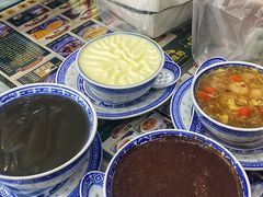 黑芝麻糊-广信牛奶甜品世家(台东店)