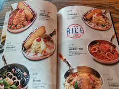 菜单-I HOLIC艾豪丽披萨(KKone店)