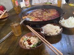 -黄潇洒老火锅(九眼桥宏济巷店)