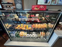 -星巴克臻选(莘庄仲盛店)