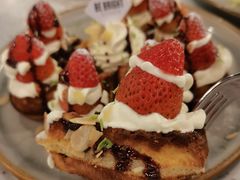 草莓忌廉华夫饼-BE BRIGHT KITCHEN(正佳广场店)