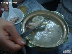 馄饨老鸭煲-老品芳