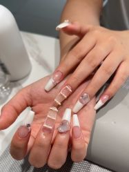 -丽心自助美甲美睫