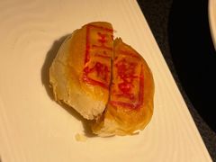蟹肉月饼-成隆行·蟹王府(九江路店)