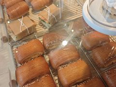 -VERIE BAKEHOUSE