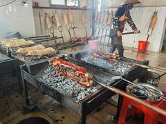 -黄记四更烤乳猪店