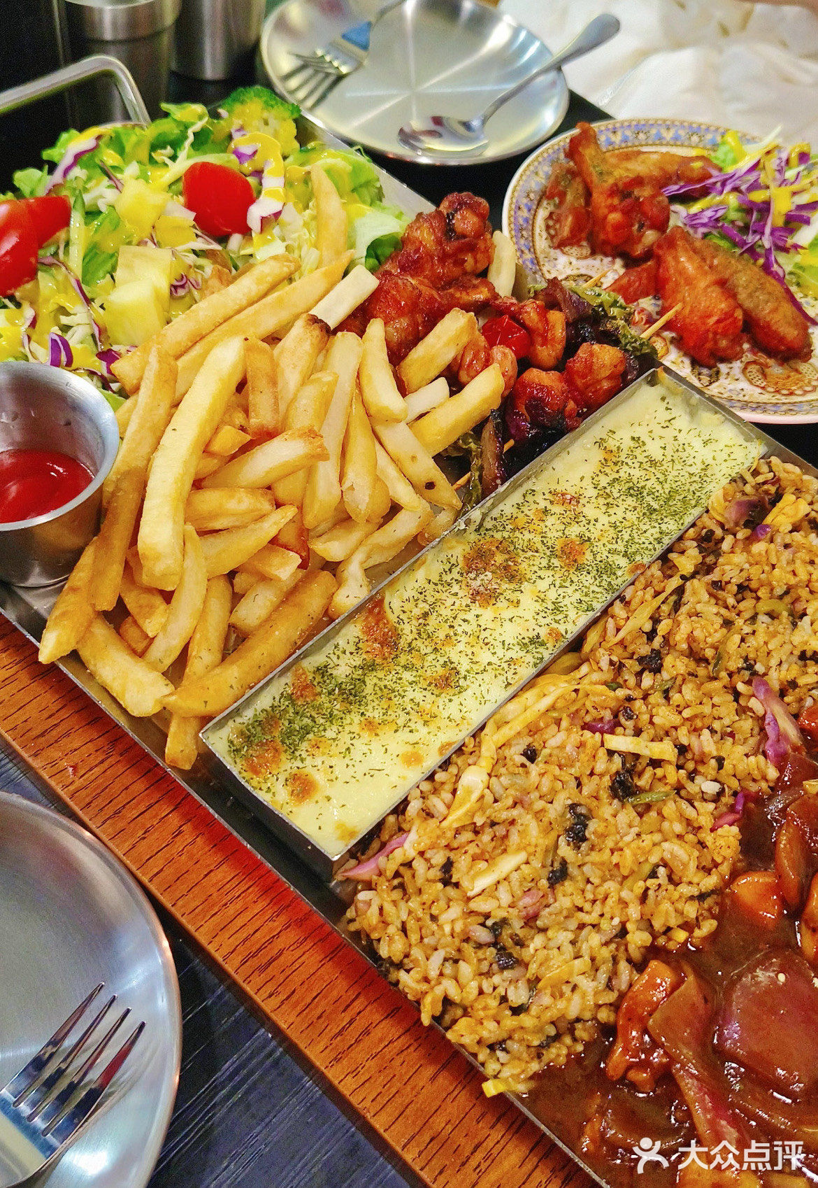 炸鸡薯条拼盘享不停