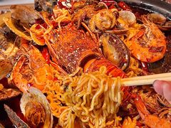 -鸣记脆皮烤鱼·海鲜烤鱼(三八广场店)