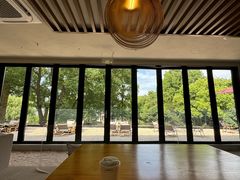 -J Create城市露营咖啡·简餐·宠物(上海动物园店)