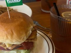 -Thanks美式餐厅(汉堡咖啡店)