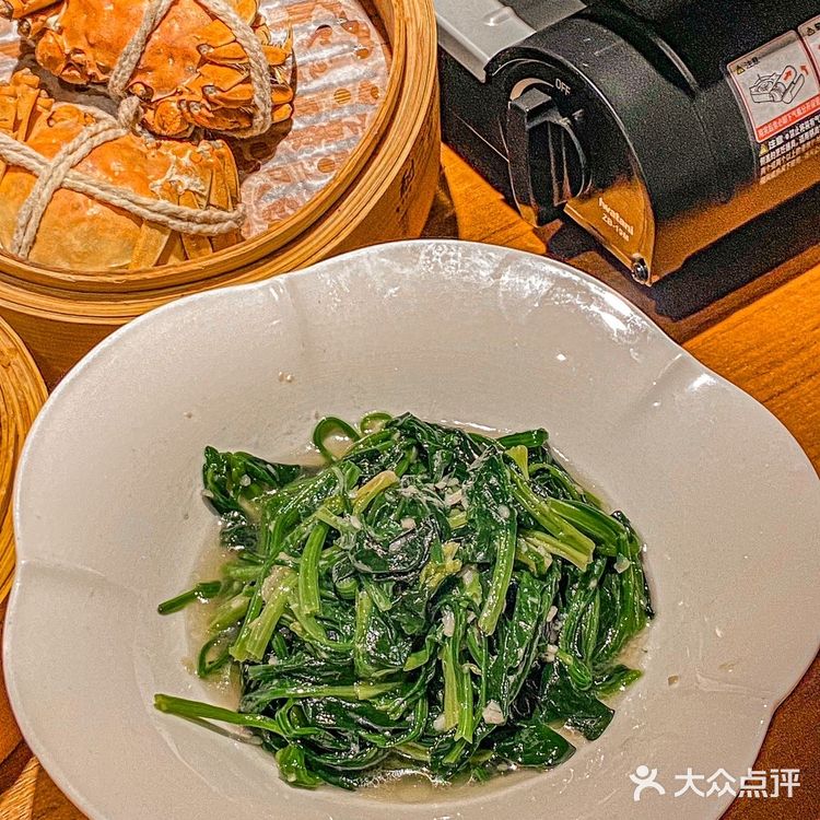 一口下去真的yyds!️火焰铁板烤鲈鱼 鱼超大一份!