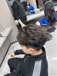 -宫铭烫发染发接发店
