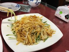 -溢心园香河肉饼总店