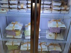 面包甜点陈列柜-糕小爱动物奶油生日蛋糕定制(晋江万达店)