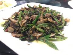 尖椒巴骨肉-三活春(飞凤街店)