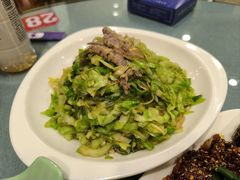 虾爬子炒包菜-春花民族美食(佳木斯总店)