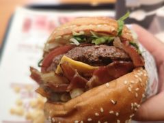 -The Habit Burger Grill 哈比特汉堡(复兴soho店)