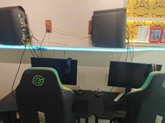 -银河电竞酒店(深圳东门老街地铁站店)