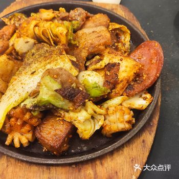 来吃仁园餐厅啦! 今天吃的是二楼的烤盘饭