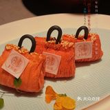 嘈嘈切切错杂弹，大珠小珠落玉盘
