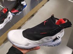 -NIKE品牌体验店(金源新燕莎店)