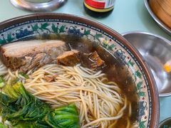 阿婆焖肉面-食惠里小笼包面馆(越秀店)