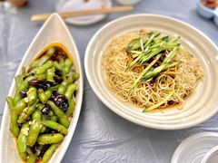 -肥肥虾庄·金牌油焖大虾(东湖欢乐谷店)